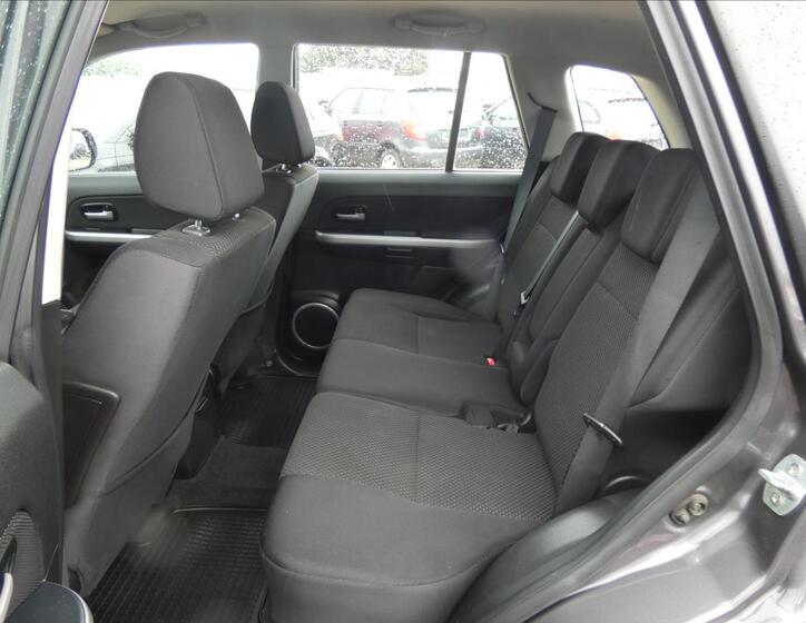Suzuki Grand Vitara 11