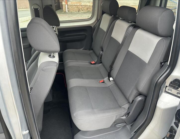 Volkswagen Caddy 13