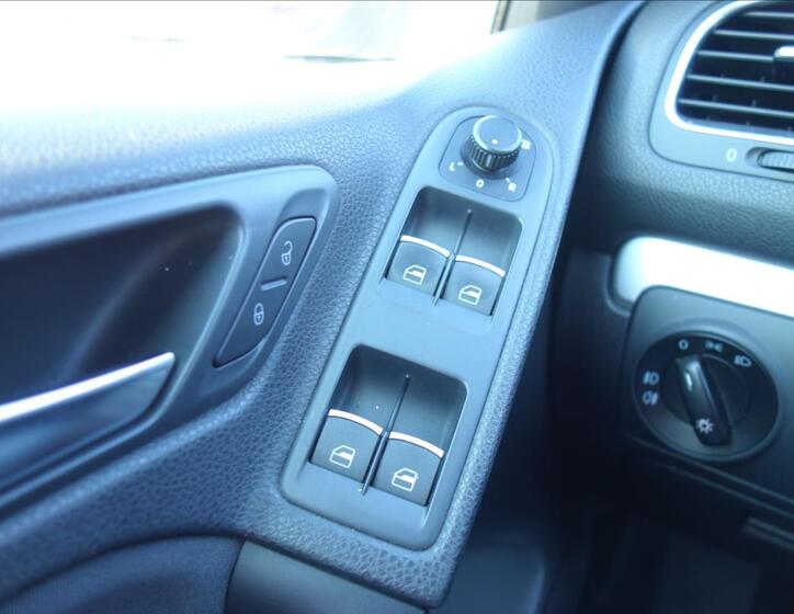 Volkswagen Golf 35