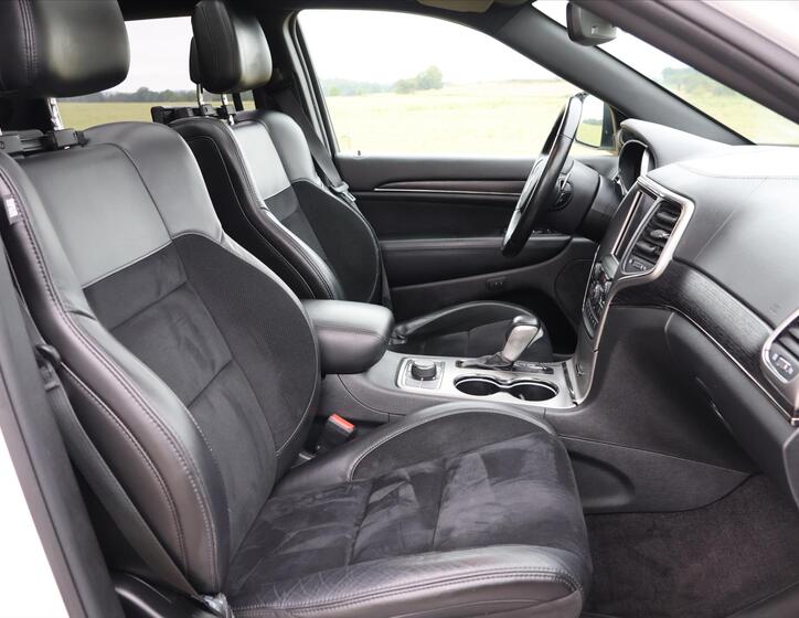 Jeep Grand Cherokee 15