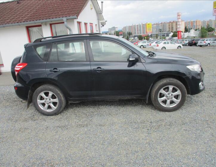 Toyota RAV4 5