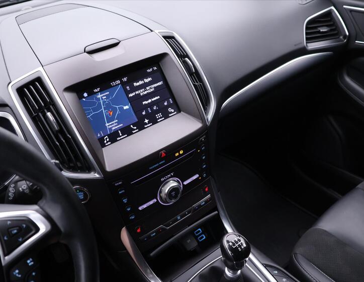 Ford Galaxy 26
