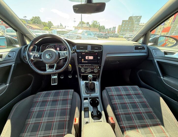 Volkswagen Golf 7