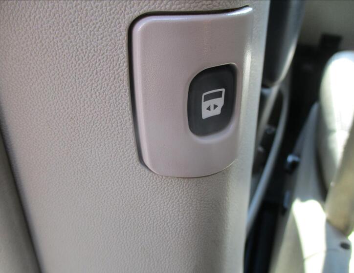 Chrysler Town & Country 10