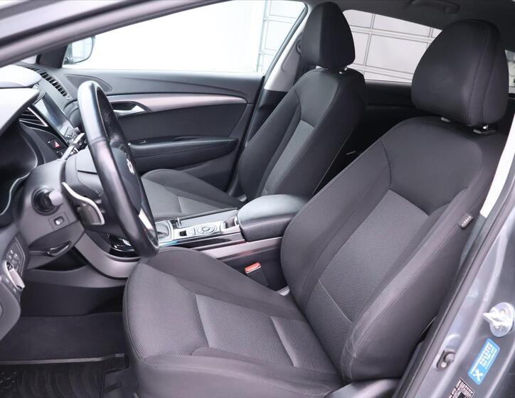 Hyundai i40 12