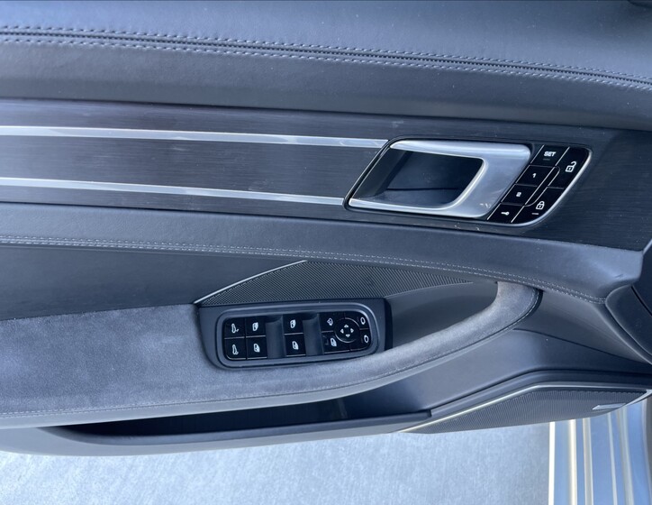Porsche Panamera 14