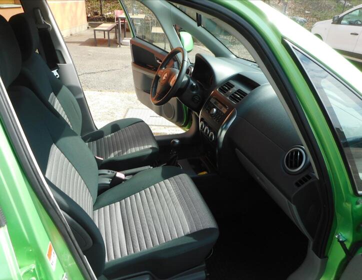 Suzuki SX4 16