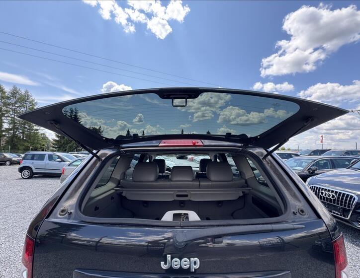 Jeep Grand Cherokee 32