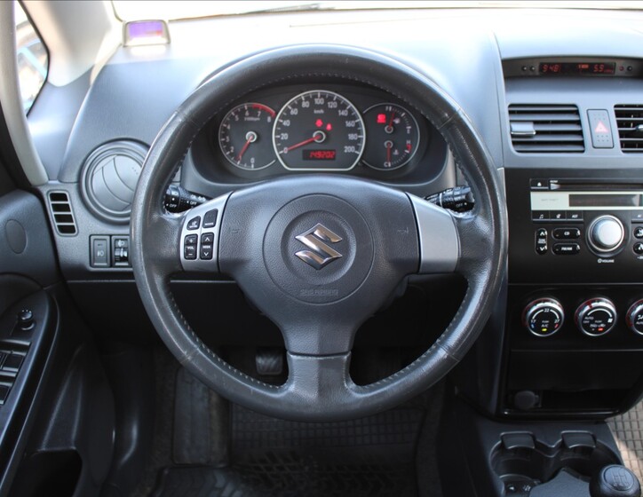Suzuki SX4 9
