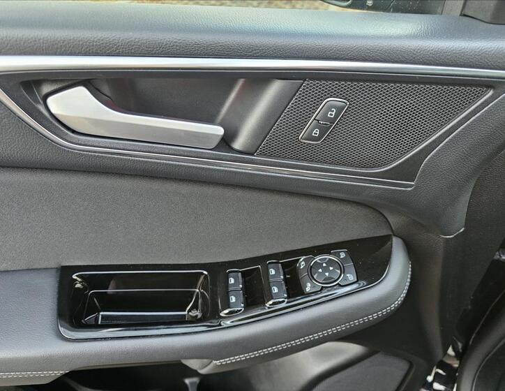 Ford S-MAX 22