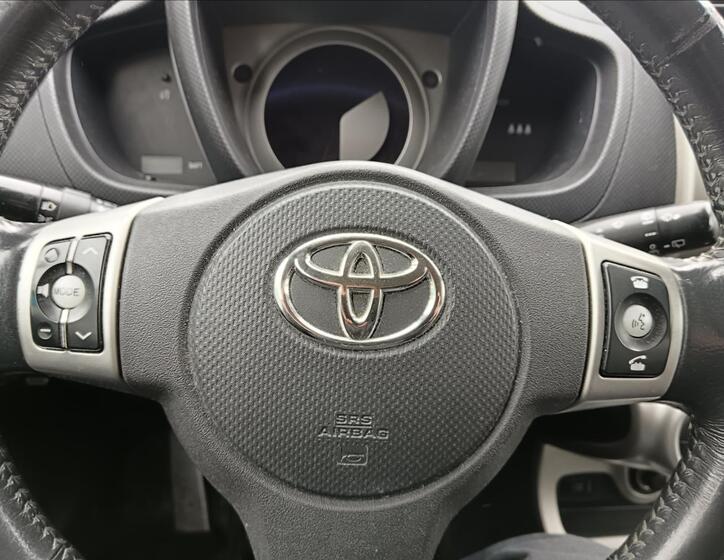 Toyota Urban Cruiser 22
