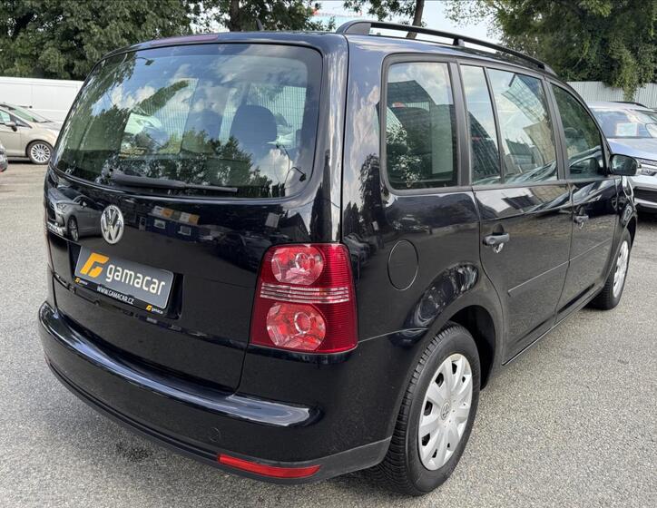 Volkswagen Touran 6