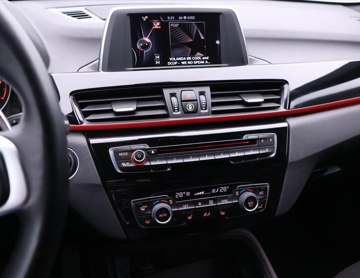 BMW X1 29