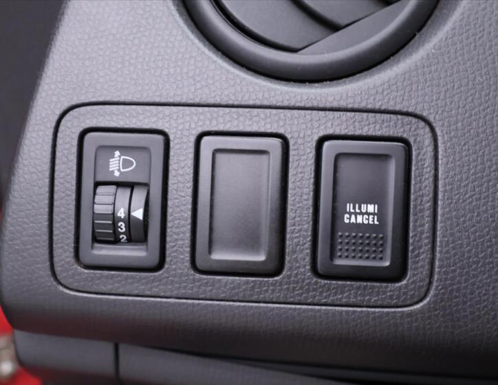 Suzuki Swift 12