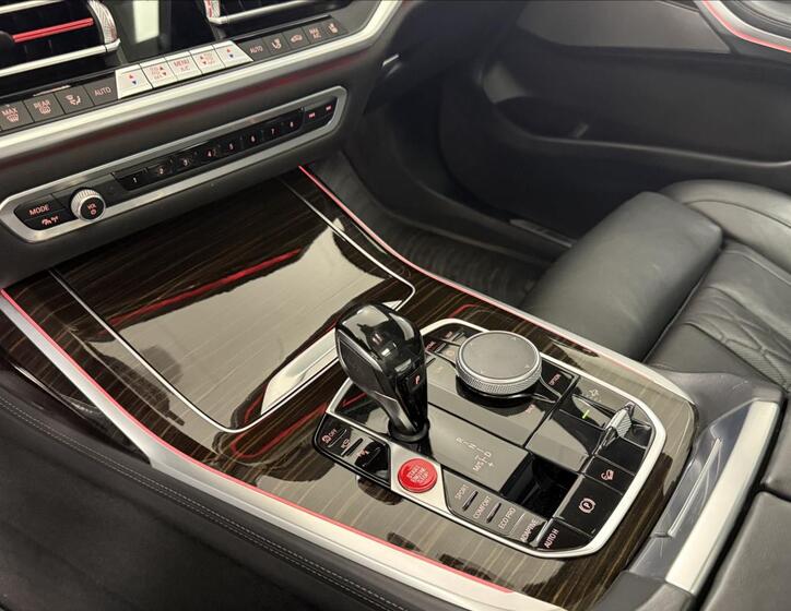 BMW X7 21