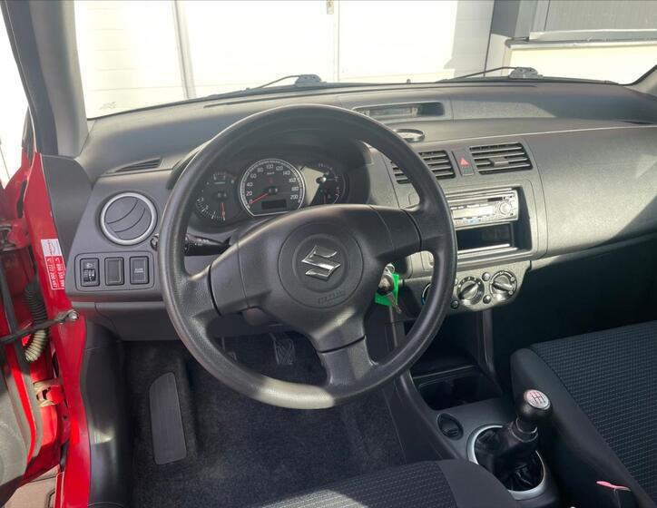 Suzuki Swift 11