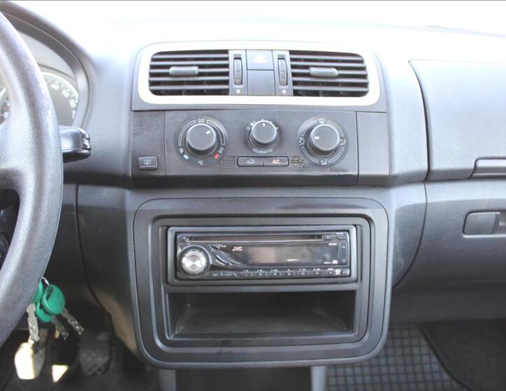 Škoda Fabia 16