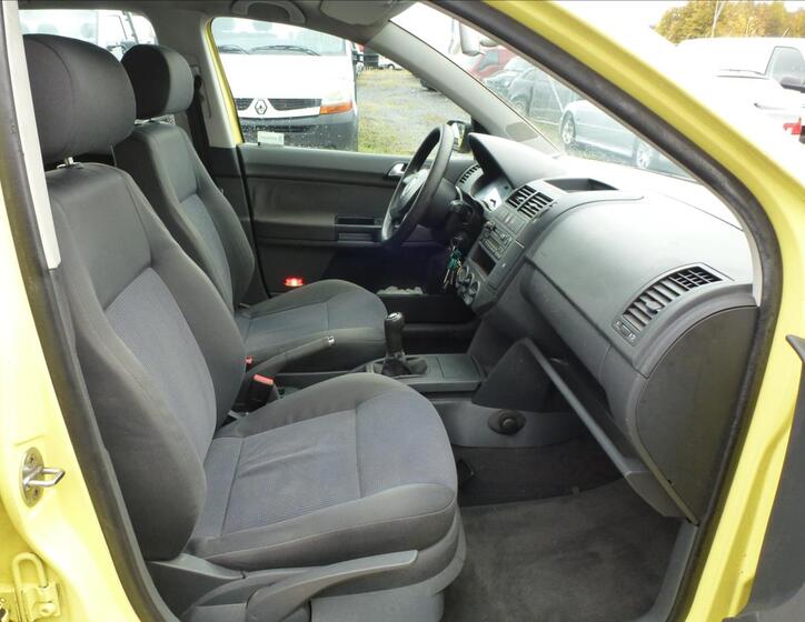 Volkswagen Polo 25
