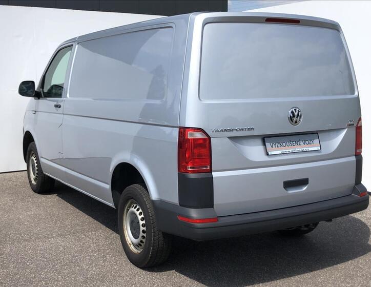 Volkswagen Transporter 9