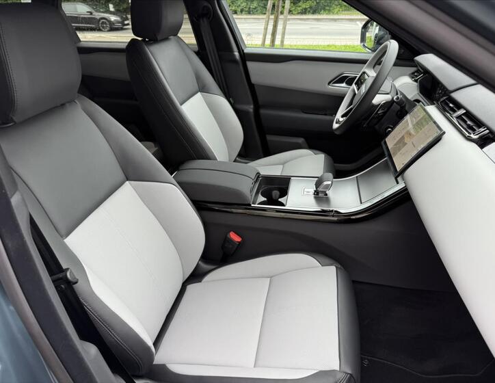 Land Rover Range Rover Velar 13