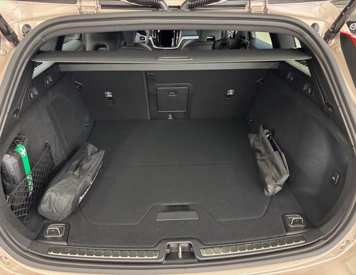 Volvo V60 12