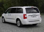 Chrysler Town & Country 45