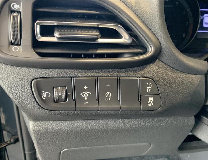 Hyundai i30 26