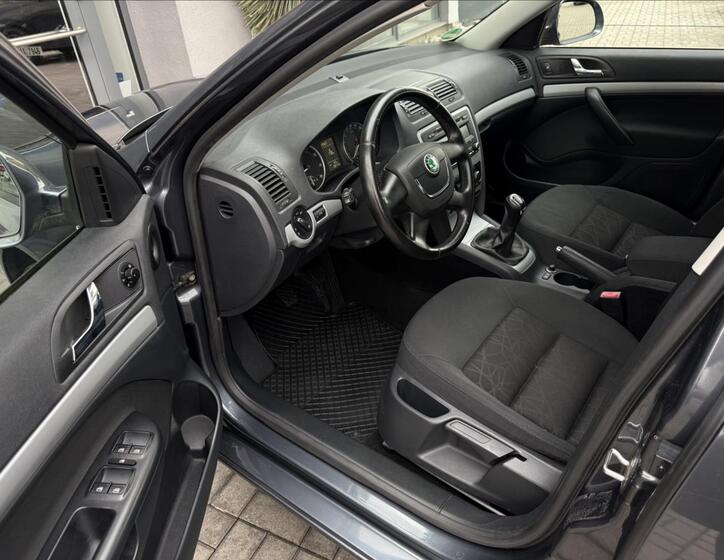 Škoda Octavia 9