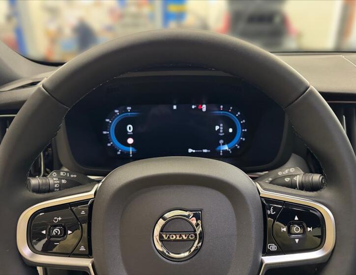 Volvo XC60 8