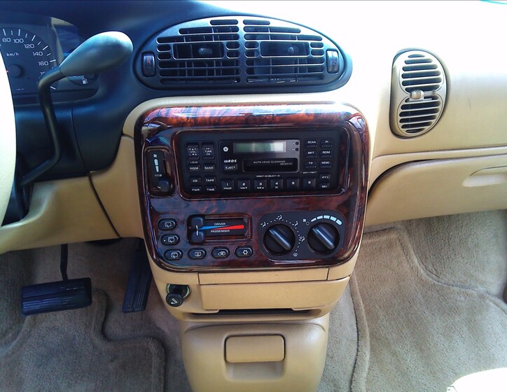 Chrysler Grand Voyager 14