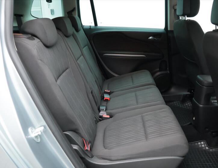 Opel Zafira 15