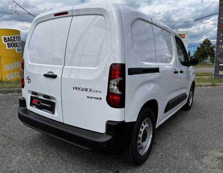 Toyota ProAce City 5