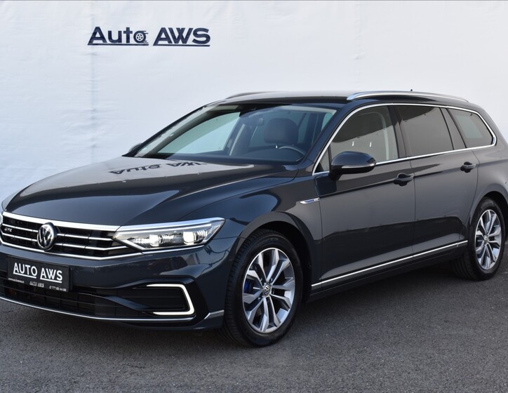 Volkswagen Passat 1