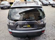 Mitsubishi Outlander 4