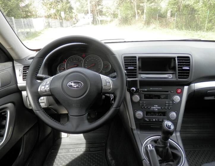 Subaru Legacy 16