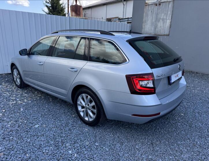 Škoda Octavia 10
