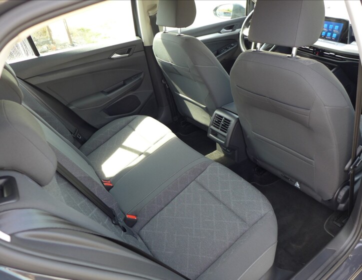 Volkswagen Golf 39