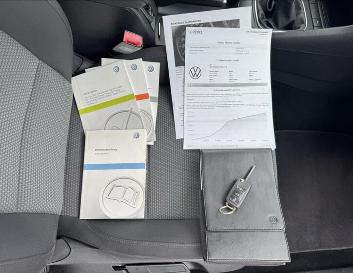 Volkswagen Golf 44