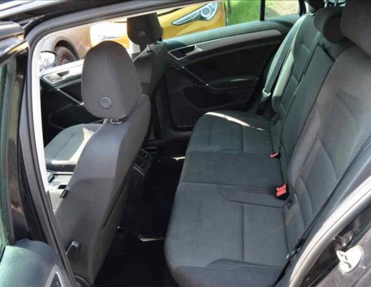 Volkswagen Golf 20