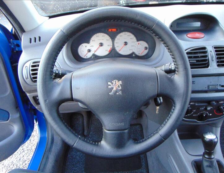 Peugeot 206 16