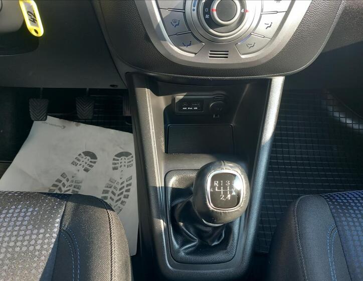 Hyundai ix20 12
