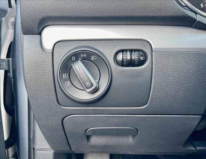 Volkswagen Golf 35