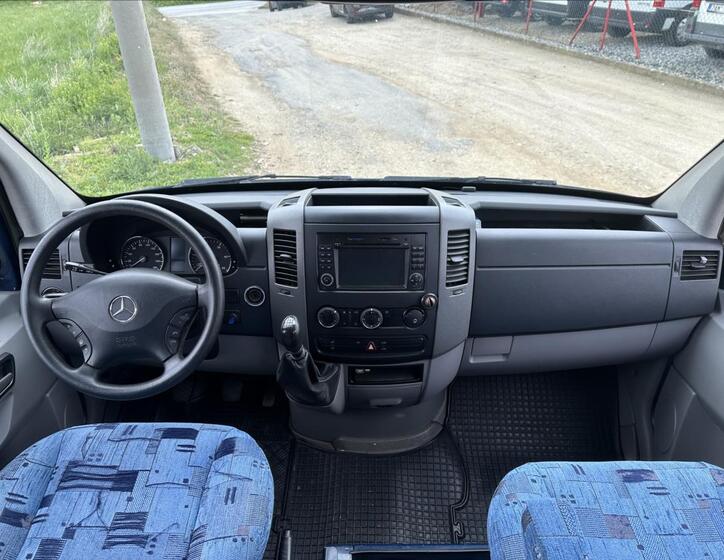 Mercedes-Benz Sprinter 17