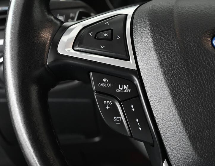 Ford Galaxy 18