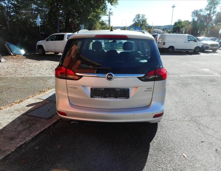 Opel Zafira 6