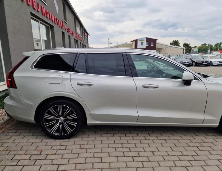 Volvo V60 41