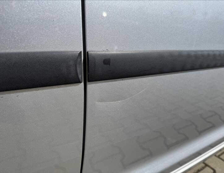 Volkswagen Touran 8