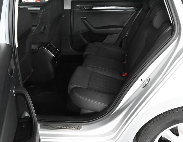 Škoda Superb 10