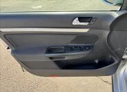 Volkswagen Golf 17