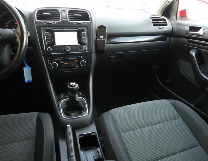 Volkswagen Golf 28